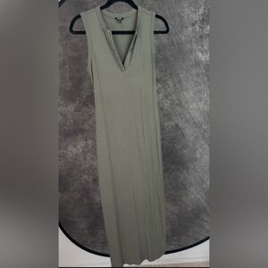 Express Ribbed V-Neck Sleeveless Midi Dress / Khaki Green / Bodycon Minimal XS